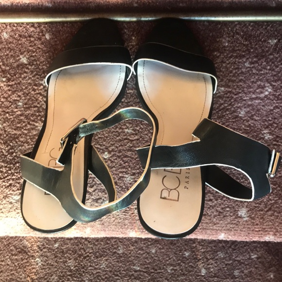 BCBG Black & White Strappy Sandal Heels - Picture 4 of 5